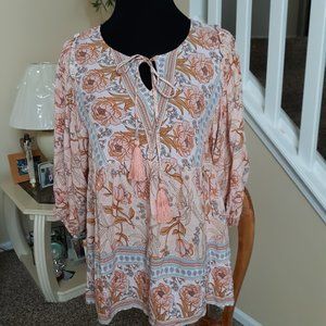 GiGio Size S Peach/White boho top EUC